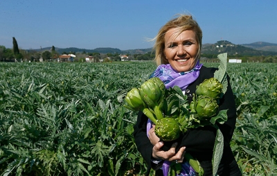 Kaburga dolma, Αρνί ή κατσίκι (χεράκι) γεμιστό με αγκινάρες και τσάγαλα