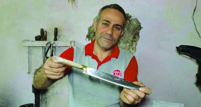 300 ετών παράδοση στα μαχαιράδικα του Μπαμπά - καλέ