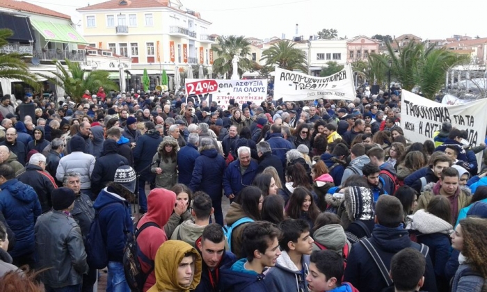 Ξαναπιάνουν τον αγώνα για τον μειωμένο ΦΠΑ