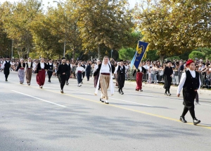 Η Παλλεσβιακή Ένωση Θεσσαλονίκης στην παρέλαση της συμπρωτεύουσας