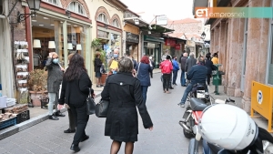 Δεν έχει εορταστικό ωράριο στα μαγαζιά φέτος