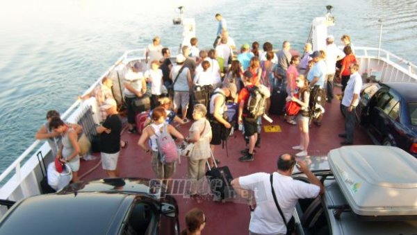 Λιγότεροι οι Τούρκοι τουρίστες το φετινό Ιούνη