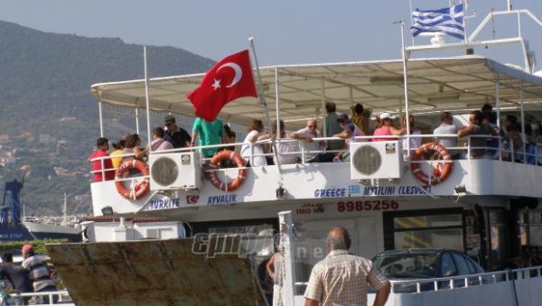 Ανοίγει ξανά το πιλοτικό πρόγραμμα για τους Τούρκους τουρίστες