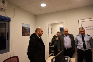 Στιγμιότυπο από την συνάντηση του Δημάρχου Δυτικής Λέσβου, Ταξιάρχη Βέρρου με τον Γενικό Γραμματέα Δημόσιας Τάξης Μάνο Λογοθέτη 