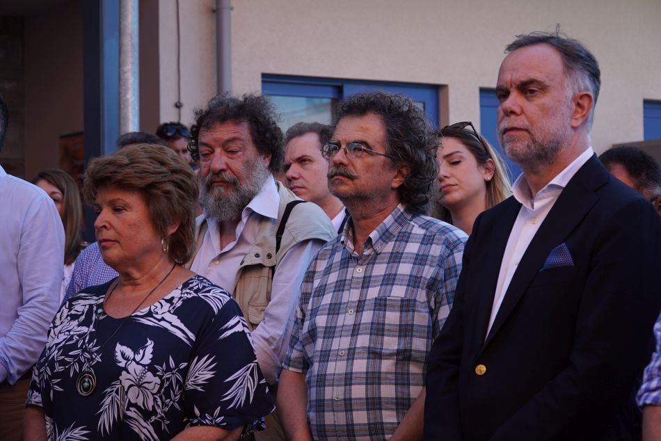 24 χρονών τύπος που χρονολογείται 12 ετών
