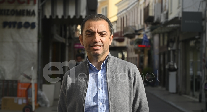 O πρόεδρος του Εμπορικού Συλλόγου Μυτιλήνης, Γιάννης Μουτζούρης 