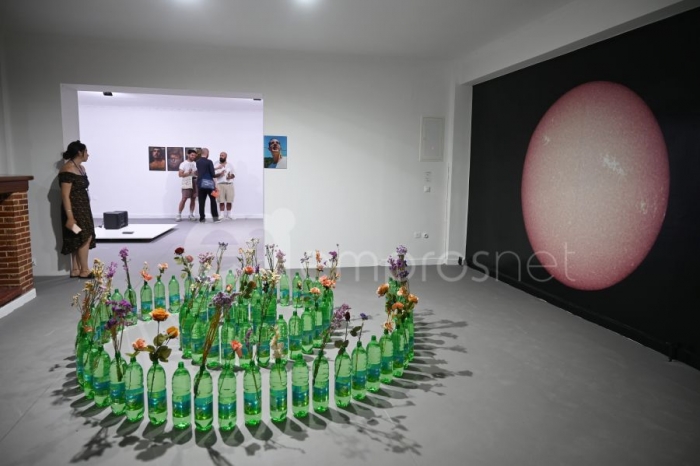 Από τα εγκαίνια της έκθεσης Summer Bouquet