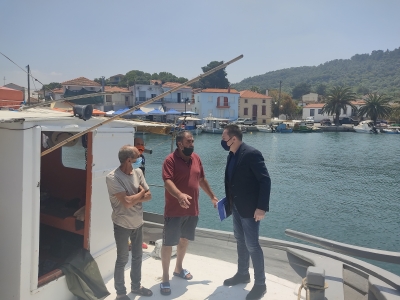 «Αυτοψία» Πέτσα στη Λέσβο για θεομηνία και... «Τρίτση»