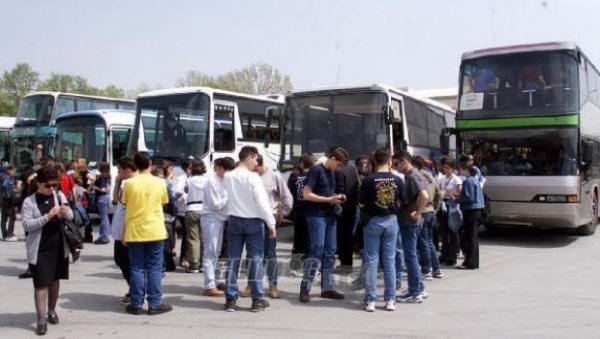 Πίσω παπά τα στέφανα;