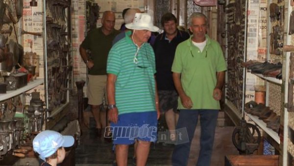 Κι όμως... ζωή από σκουπίδια!