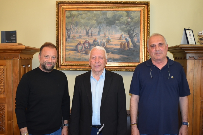Στιγμιότυπο από την συνάντηση των Τούρκων επιχειρηματιών με τον Περιφερειάρχη Βορείου Αιγαίου, Κώστα Μουτζούρη 