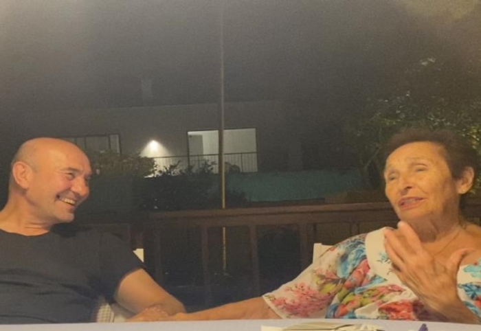 Μέσα απ την φυλακή ο τέως Δήμαρχος Σμύρνης στέλνει ευχές στην μητέρα του