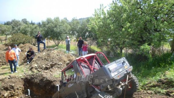 Σπουδαίο θέαμα στους λάκκους και στο χώμα