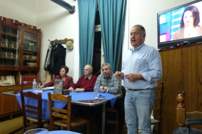 (από δεξιά): Άγγελος Μουζάλας, Παναγιώτης Σκορδάς, Στρατής Μισγίρης και Κλεονίκη Μαρμάρου στην παρουσίαση του Λεσβιακού Ημερολογίου 2019, στην Καλλονή.