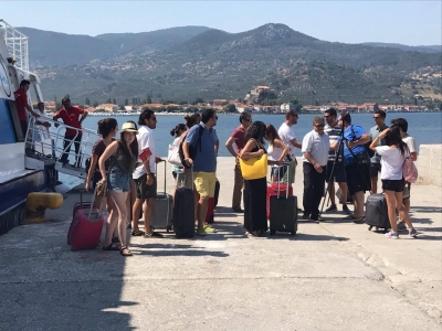 Πυκνώνουν τα δρομολόγια για απέναντι, λίγοι όμως οι επιβάτες