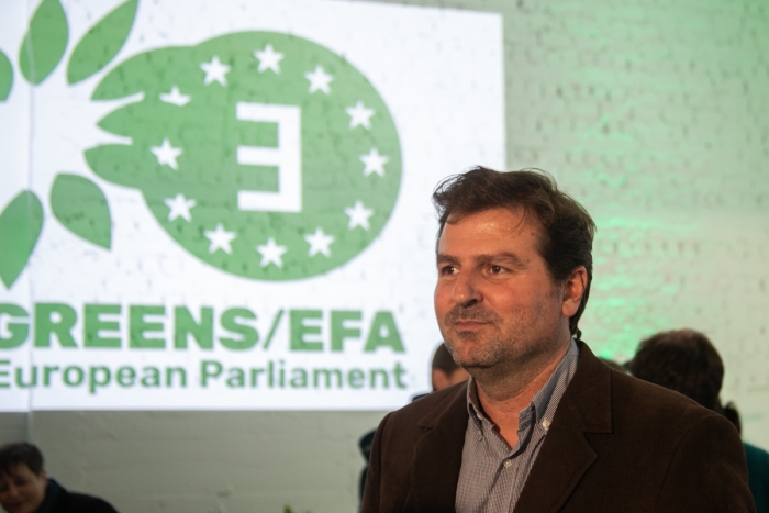Ο συντονιστής των Οικολόγων Πράσινων σε θέματα μετανάστευσης, Μιχάλης Μπάκας