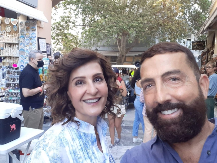 Ο Γιώργος Λημναίος και η Νία Βαρντάλος στα backstage της νέας ταινίας 