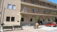 Οι γέροντες στο δρόμο, κι αυτοί παζάρια!