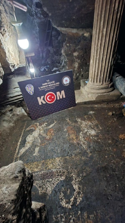 Σμύρνη: Εντοπισμός αρχαιοκάπηλων φέρνει στο φως ρωμαϊκά μωσαϊκά