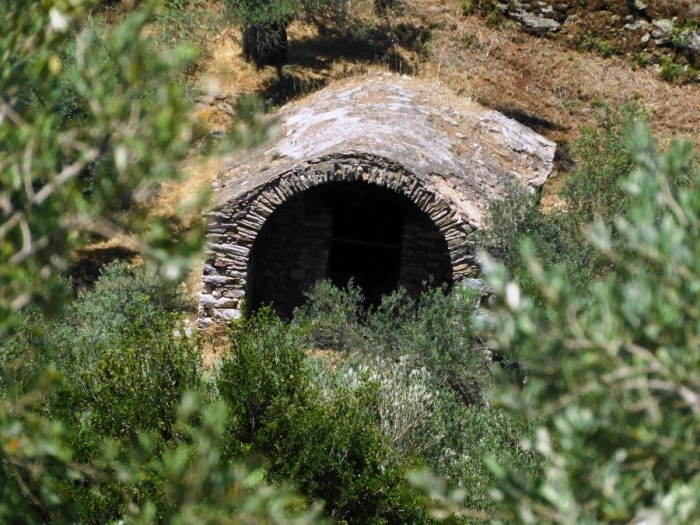 Άγιοι Απόστολοι, δυτικά του Αφάλωνα β-Το Κτίσμα