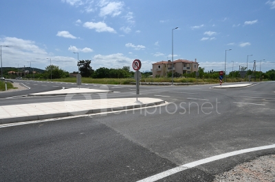 Το σημείο που διασταυρώνονται ο άξονας Καλλονής - Σιγρίου με τον άξονα Καλλονής - Πέτρας 