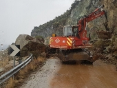 Αποκαθίστανται οι ζημιές στο οδικό δίκτυο Πλωμαρίου