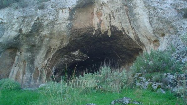 Προς εντοπισμό επισκέψιμου σπηλαίου 