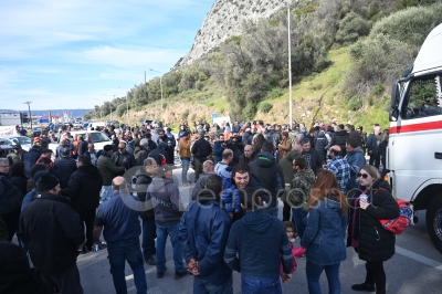 Στους δρόμους και οι αγρότες της Λέσβου [Vid &amp; Pics]