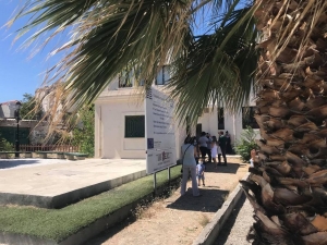 Δεν είμαστε θεατές.
