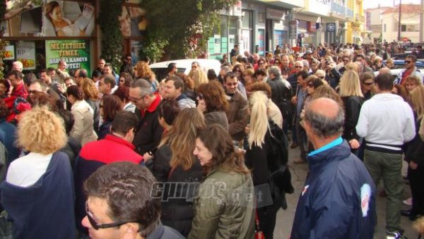 «Μας διώχνουν απ’ το νησί»