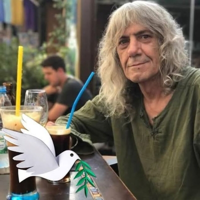 Πάει κι ο Αχμεταπ το καφέ «White Knight» τ Αιβαλιού