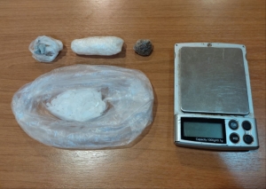 Ηρωίνη, shisha και ηλεκτρονική ζυγαριά ακριβείας η «προίκα» αλλοδαπής