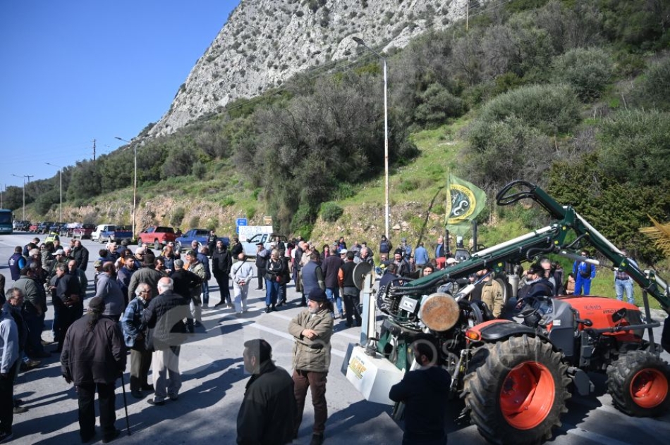 Κλιμακώνουν τον αγώνα οι αγρότες [Vid &amp; Pics]