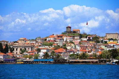 Από το Αιβαλι :