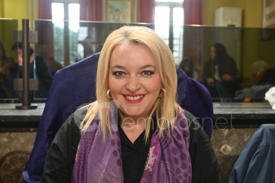 Η επικεφαλής της Περιφερειακής παράταξης  «Αλλαγή πορείας για τα νησιά μας» Βάσω Χοχλάκα 