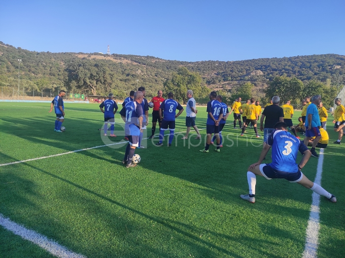 Στιγμιότυπο από τον Ποδοσφαιρικό Αγώνα Παλαιμάχων στο γήπεδο Φίλιας ΓΕΩΡΓΙΟΣ ΚΑΖΑΖΗΣ