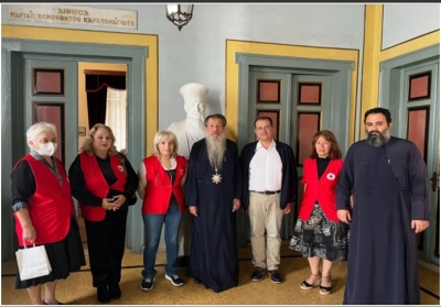 Στιγμιότυπο από την επίσκεψη Περιφερειακού Τμήματος Μυτιλήνης  του Ελληνικού Ερυθρού Σταυρού στο Κοινωνικό Συσσίτιο  της Ιεράς Μητρόπολης  Μυτιλήνης, Ερεσού &amp;  Πλωμαρίου 