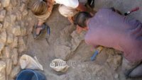 Δύο αρχαιολόγοι στη Λέσβο