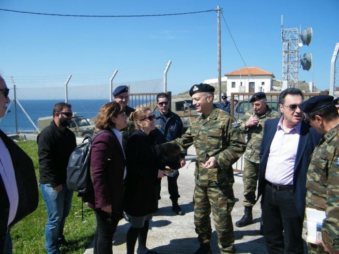 Ο αρχηγός του ΓΕΣ και η Χρ. Καλογήρου