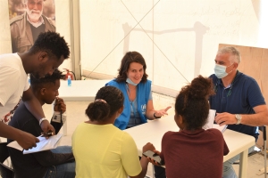 «Συνδέει» αναγνωρισμένους πρόσφυγες με τοπικούς εργοδότες για πρώτη φορά στη Λέσβο