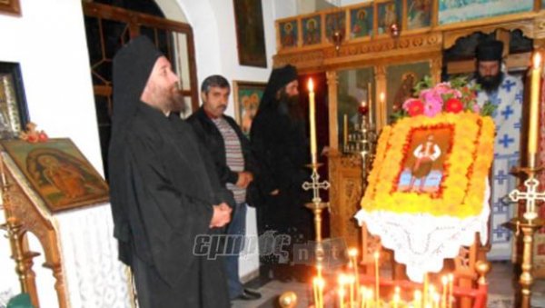 Για τον πρόσφυγα άγιο