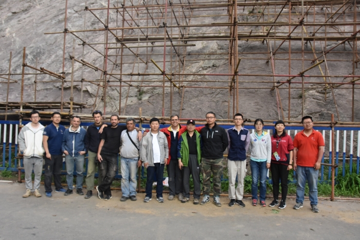 Συντήρηση απολιθωμάτων δεινοσαύρων στην Κίνα με τεχνογνωσία Λέσβου!