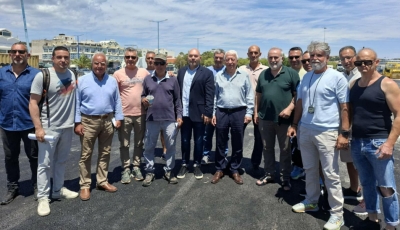 Συνάντηση Μουτζούρη με εκπροσώπους σχολών οδηγών