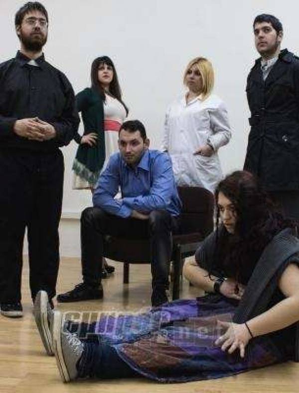 Η «Αυλαία» ανεβάζει την «Παγίδα»