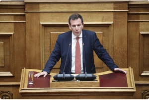 Παναγιώτης Δουδωνής: «Αισθάνεται κανείς ντροπή για το ότι η ελληνική Βουλή δεν θα κάνει αυτό, που κατά το Σύνταγμα οφείλει για την τραγωδία των Τεμπών;»