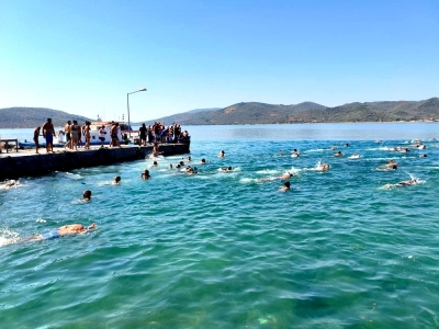 89 κολυμβητές από την Κουντουρουδιά στο Πέραμα