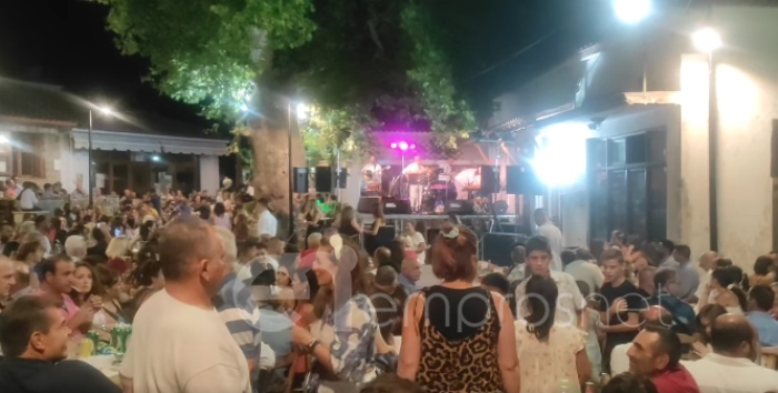 Από περσινή μουσική εκδήλωση στην πλατεία των Χιδήρων 