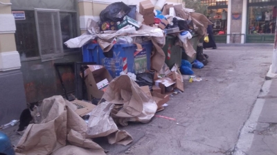 Ογκώδη αντικείμενα και κλαδιά στα σκουπίδια