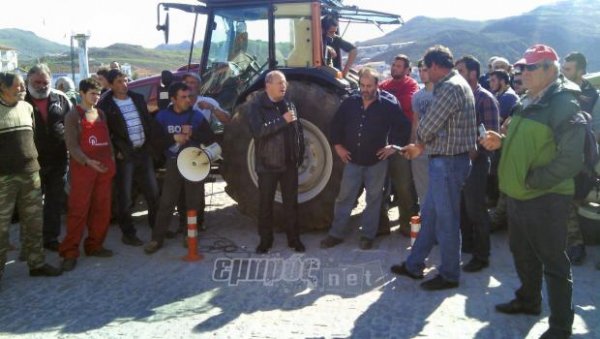 Και στη Λήμνο οι αγρότες στους δρόμους