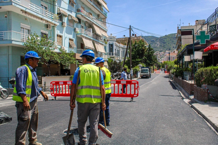 Από τις εργασίες ασφαλτόστρωσης στην Βοστάνη 
